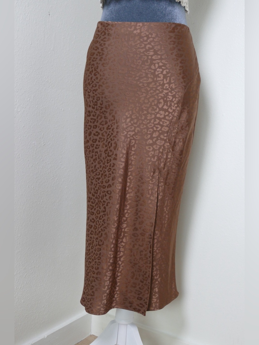 Francesca's Collections Brown Satin Leopard Midi Skirt - Picture 10 of 10